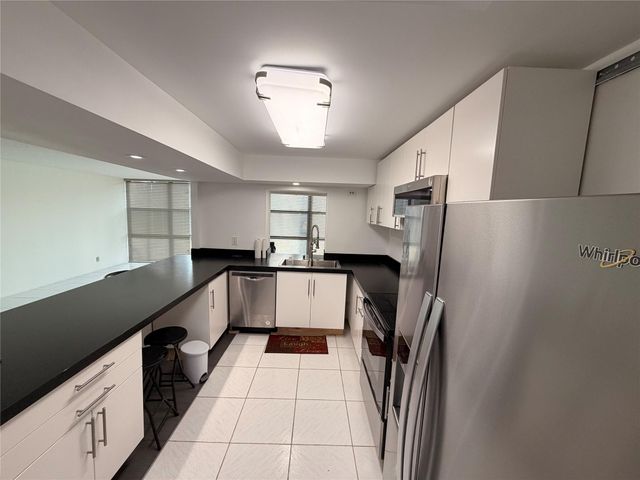 800 Parkview Dr 103, Hallandale Beach, FL 33009