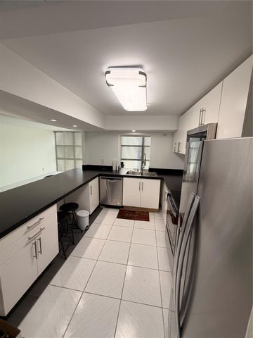 800 Parkview Dr 103, Hallandale Beach, FL 33009