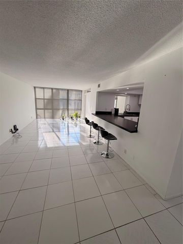 800 Parkview Dr 103, Hallandale Beach, FL 33009