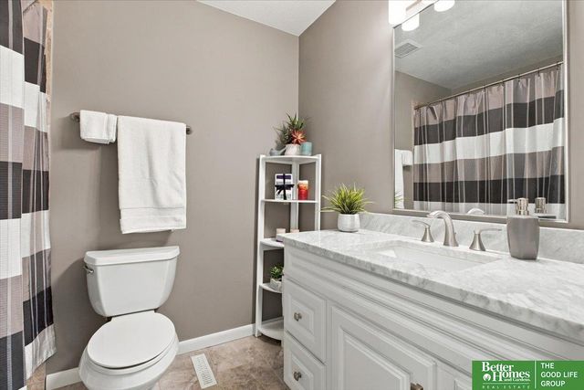 6623 S 108 Terrace, Omaha, NE 68137