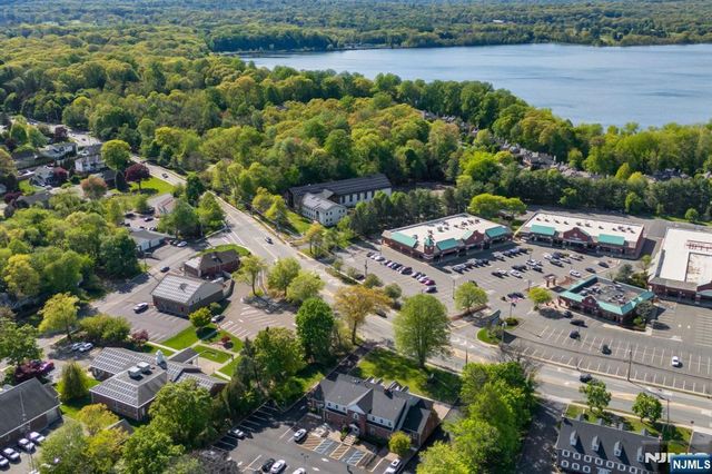 215 Old Tappan Road 1A, Westwood, NJ 07675