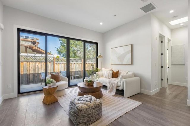 12584 Paseo Flores, Saratoga, CA 95070