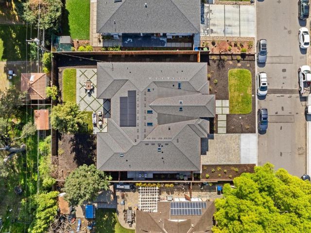 12584 Paseo Flores, Saratoga, CA 95070