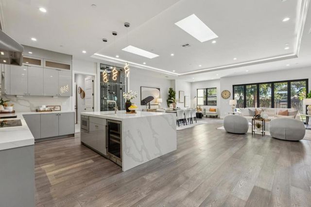 12584 Paseo Flores, Saratoga, CA 95070