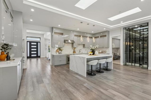 12584 Paseo Flores, Saratoga, CA 95070