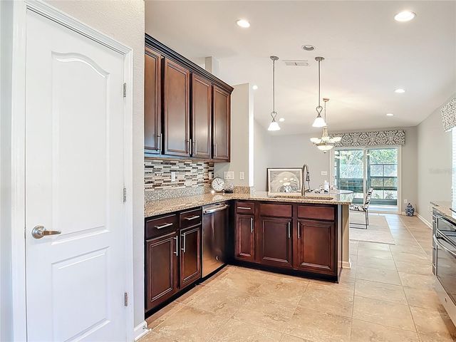 21 ARROWHEAD DRIVE, Palm Coast, FL 32137