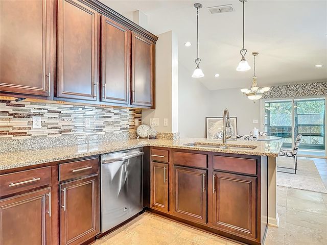 21 ARROWHEAD DRIVE, Palm Coast, FL 32137