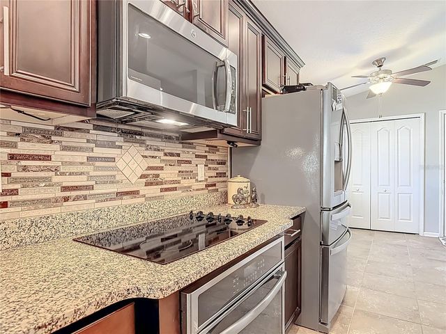 21 ARROWHEAD DRIVE, Palm Coast, FL 32137