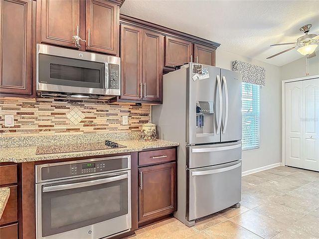 21 ARROWHEAD DRIVE, Palm Coast, FL 32137