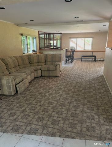 131 Old Elm Road, Fairfield, CT 06825