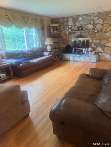 131 Old Elm Road, Fairfield, CT 06825