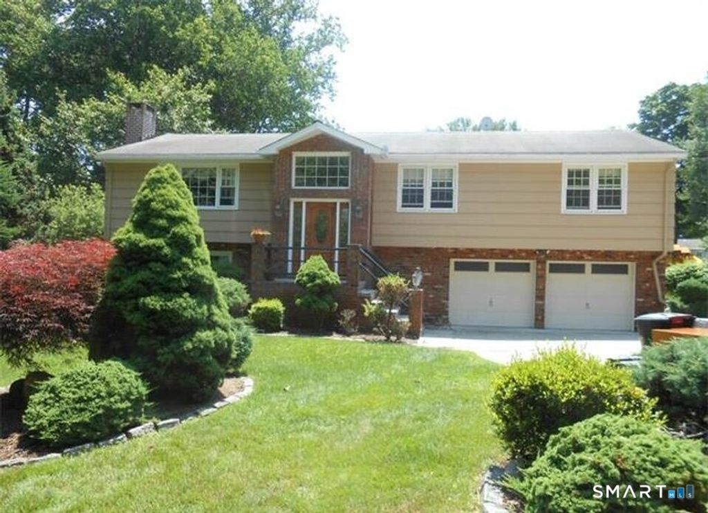 131 Old Elm Road, Fairfield, CT 06825