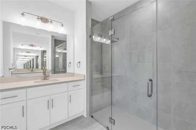526 NW 9th ST, Cape Coral, FL 33993