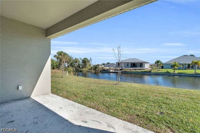 526 NW 9th ST, Cape Coral, FL 33993
