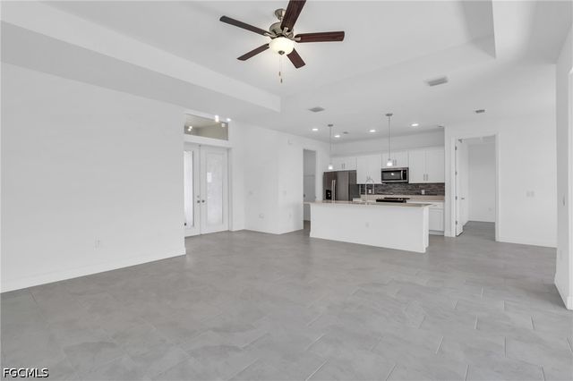 526 NW 9th ST, Cape Coral, FL 33993
