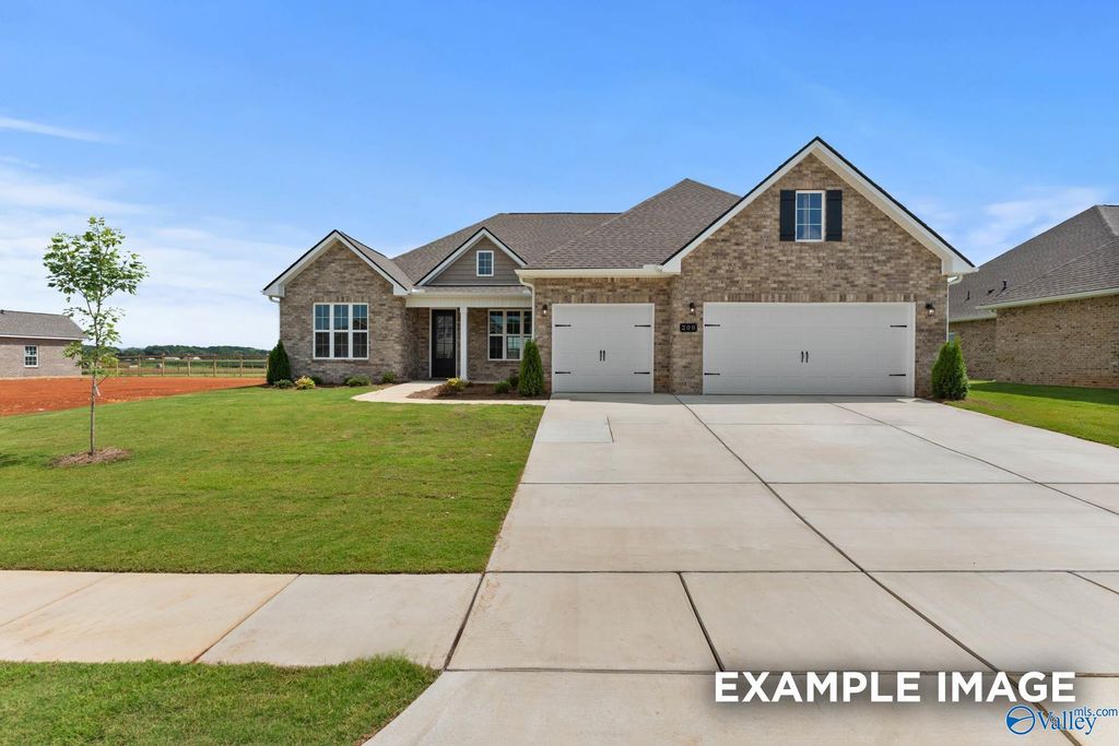 137 Sniper Street, Toney, AL 35773