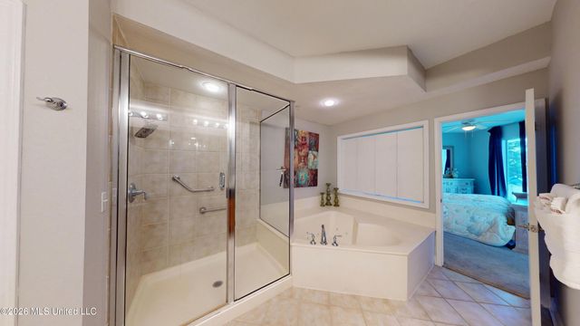 2668 Beach Boulevard, 301, Biloxi, MS 39531