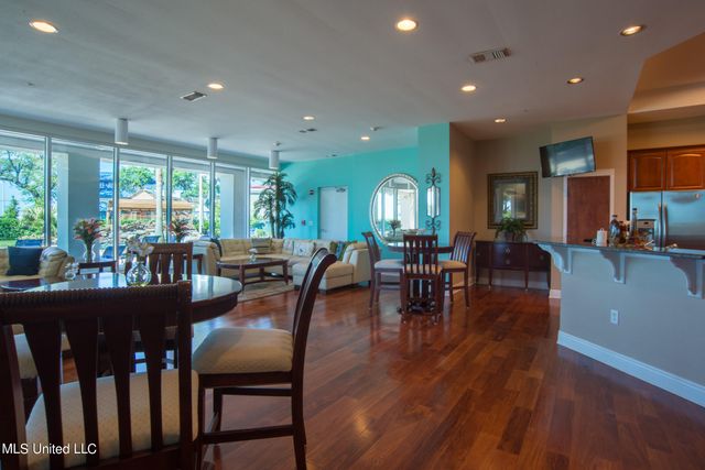 2668 Beach Boulevard, 301, Biloxi, MS 39531