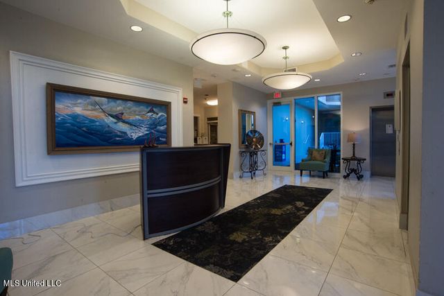 2668 Beach Boulevard, 301, Biloxi, MS 39531