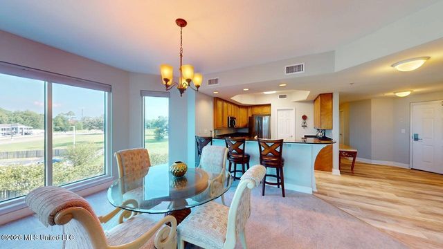 2668 Beach Boulevard, 301, Biloxi, MS 39531