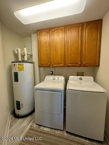 2668 Beach Boulevard, 301, Biloxi, MS 39531