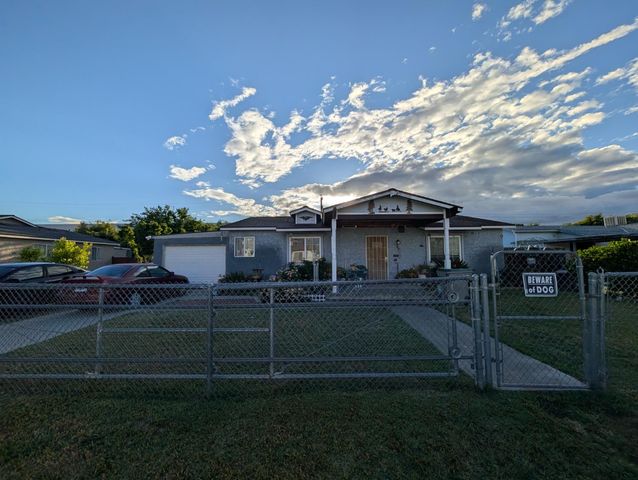 3743 N Hammel Way, Fresno, CA 93727
