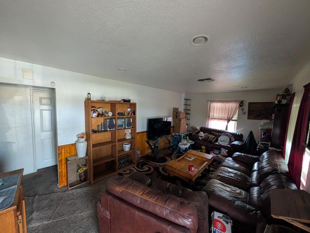 3743 N Hammel Way, Fresno, CA 93727