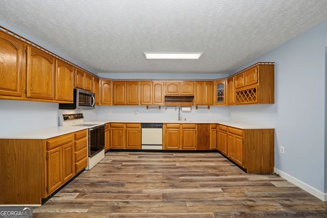 241 Busbin Road, Fayetteville, GA 30215