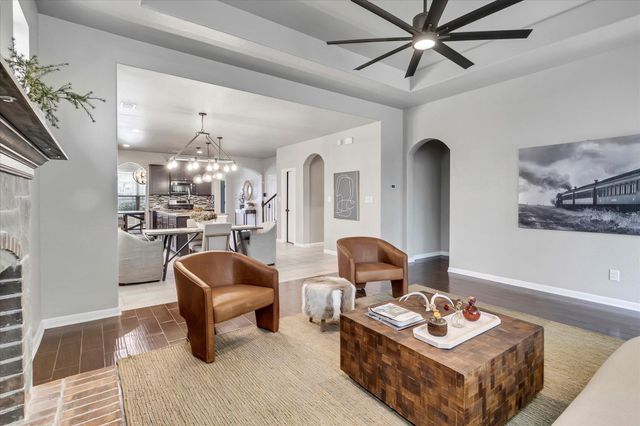 5684 Sabbia DR, Round Rock, TX 78665