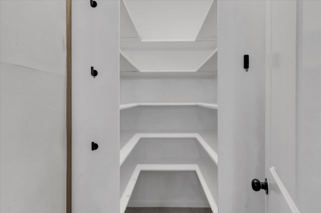 5684 Sabbia DR, Round Rock, TX 78665