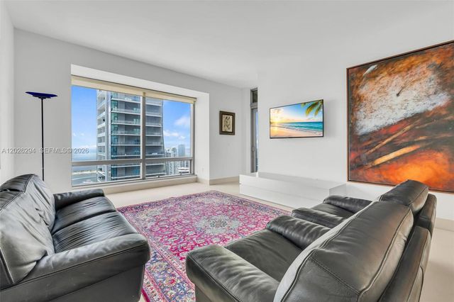 1425 Brickell Ave 51A, Miami, FL 33131