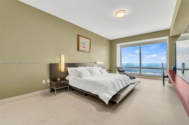 1425 Brickell Ave 51A, Miami, FL 33131