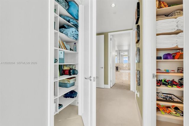 1425 Brickell Ave 51A, Miami, FL 33131