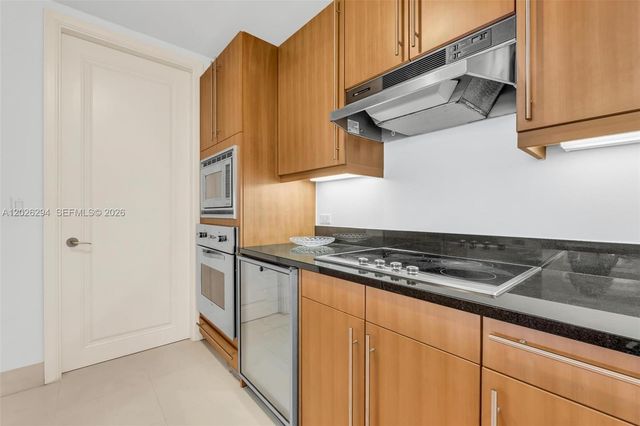 1425 Brickell Ave 51A, Miami, FL 33131
