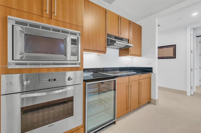 1425 Brickell Ave 51A, Miami, FL 33131