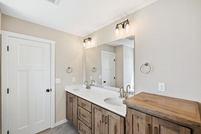 12917 295th Avenue NW, Princeton, MN 55371