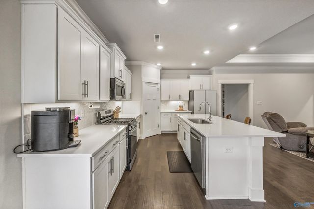 21825 Natures Cove Drive, Athens, AL 35613