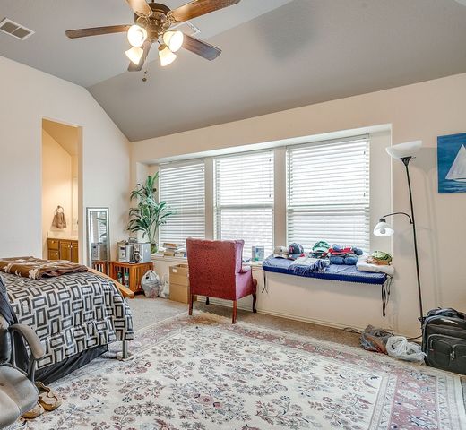 4145 Sweet Clover Lane, Fort Worth, TX 76036