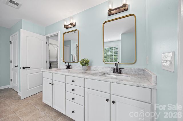 5017 Hedgebrook Lane, Waxhaw, NC 28173