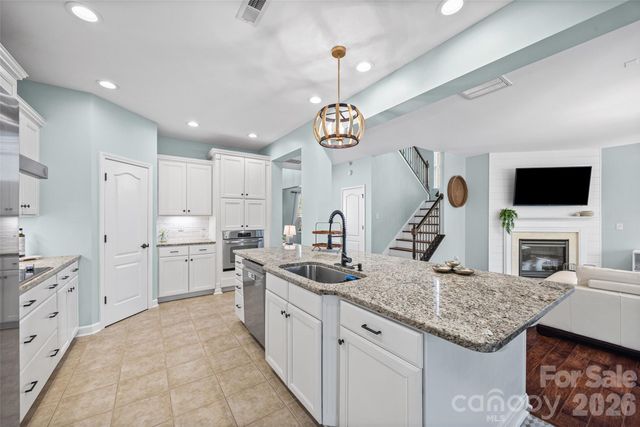 5017 Hedgebrook Lane, Waxhaw, NC 28173