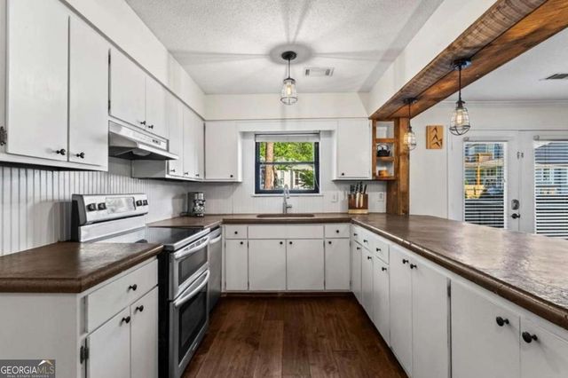 1028 Riverbend Club Drive SE, Atlanta, GA 30339