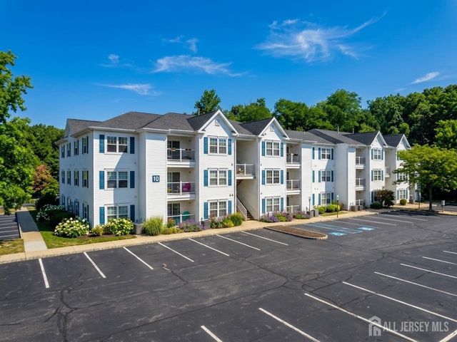 1013 Waterford Drive, Edison, NJ 08817