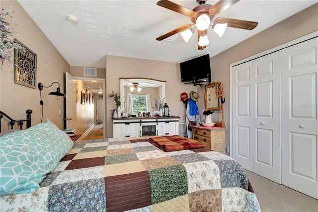 213 DRAW BRIDGE LANE, Valrico, FL 33594