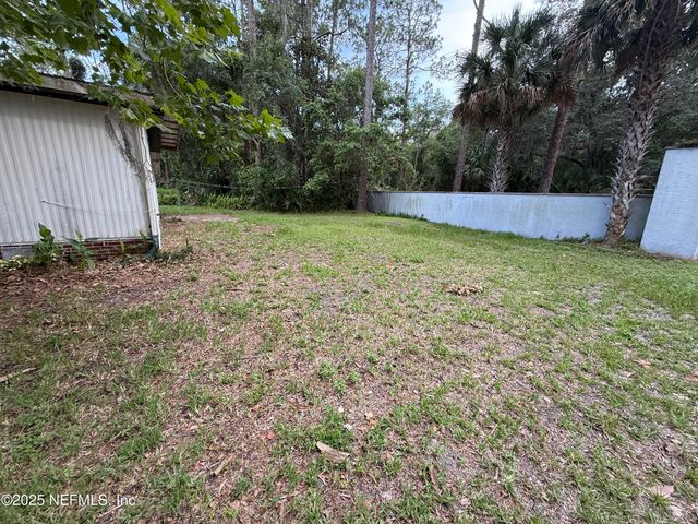 101 S GERALDO Road, East Palatka, FL 32131
