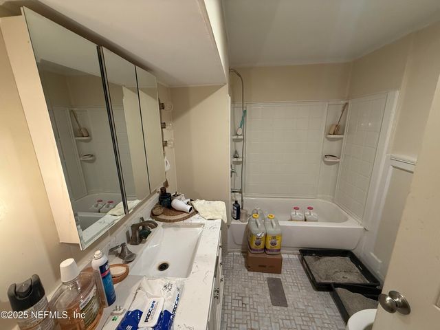 101 S GERALDO Road, East Palatka, FL 32131