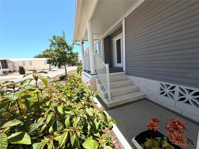 602 CAREFREE, Venice, FL 34285