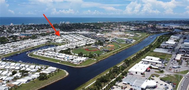 602 CAREFREE, Venice, FL 34285
