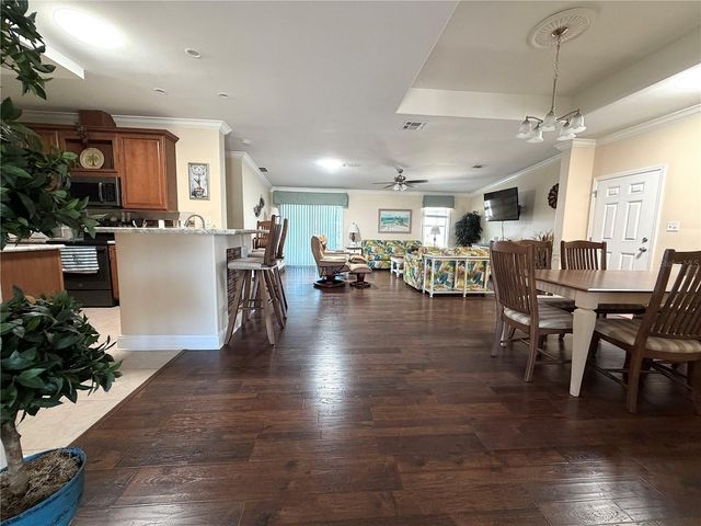 602 CAREFREE, Venice, FL 34285
