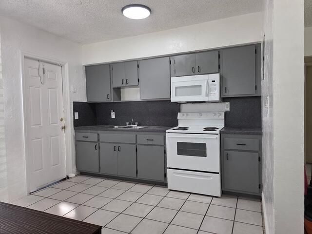 400 NW 18th Avenue, Fort Lauderdale, FL 33311