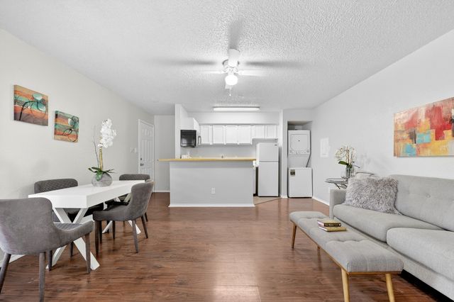 9825 Walnut Street 306, Dallas, TX 75243